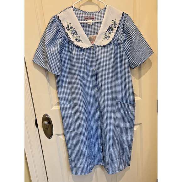 Lati Fashion Blue Nightgown Sz L Short Sleeve Embroidery Floral Pearl Snaps - Picture 1 of 5